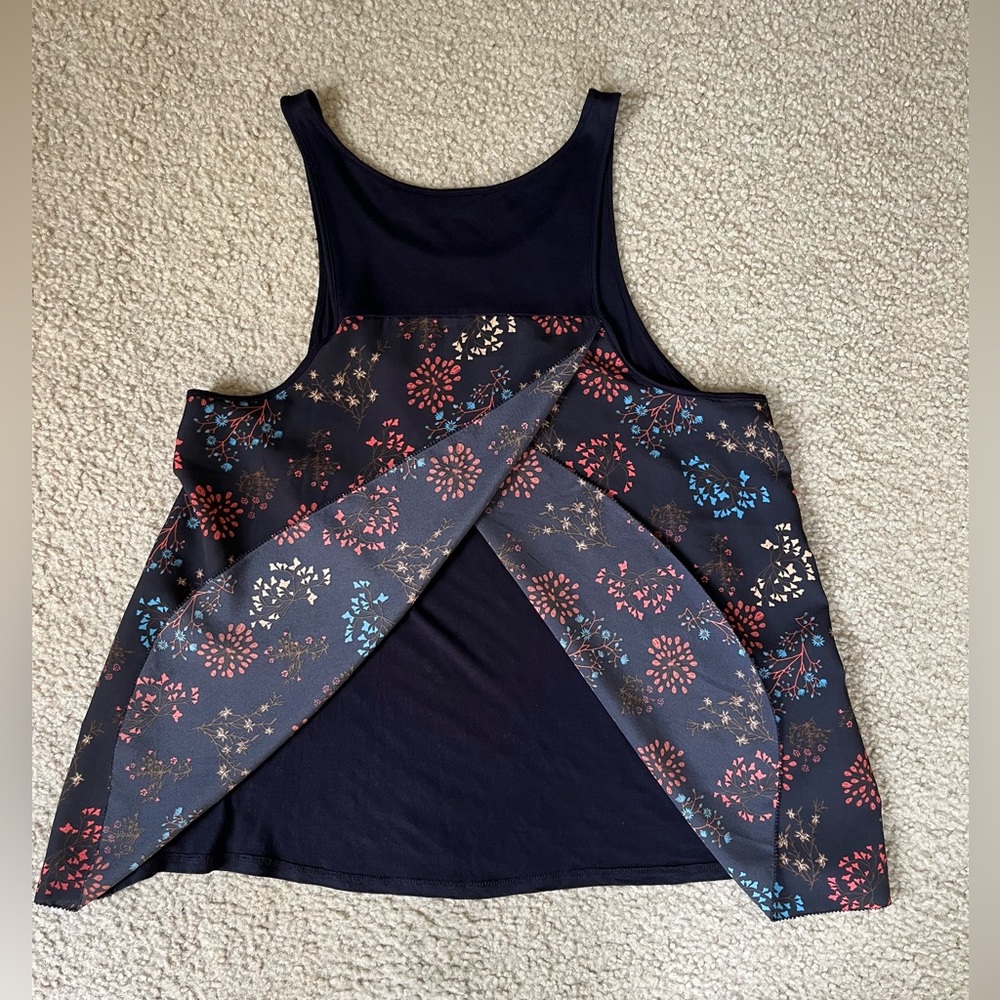 Hinge Tank Top - Picture 2 of 5